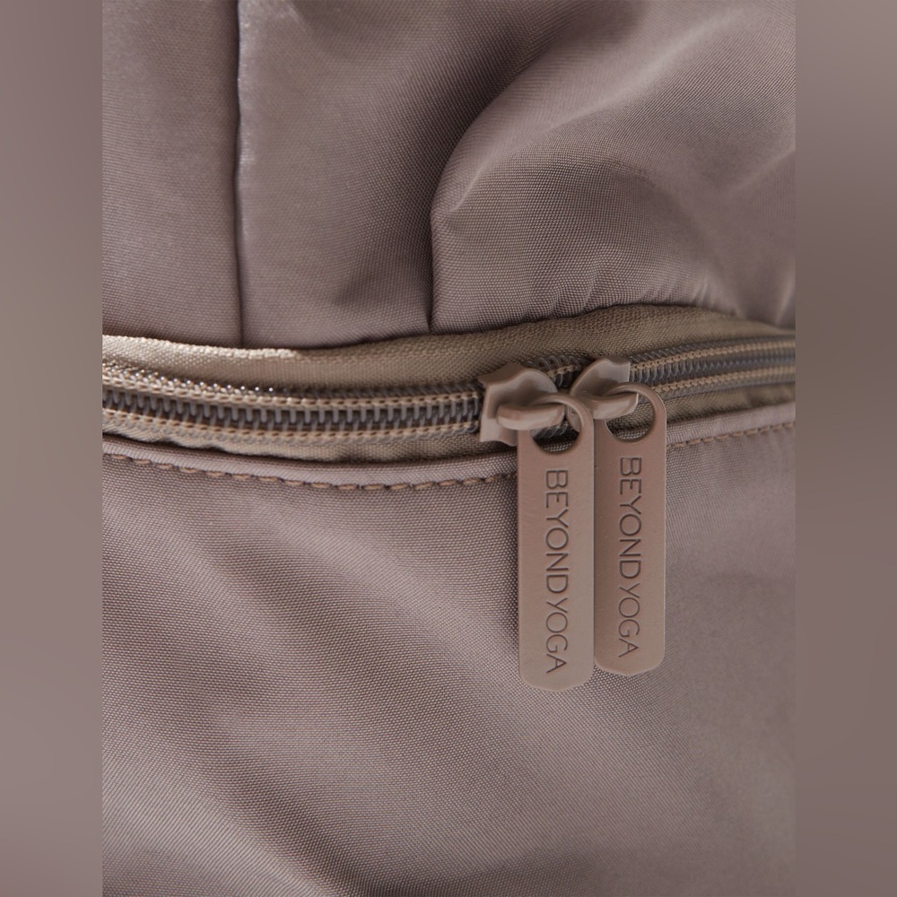 Beyond Yoga Convertible Gym Bag - Picture 7 of 11
